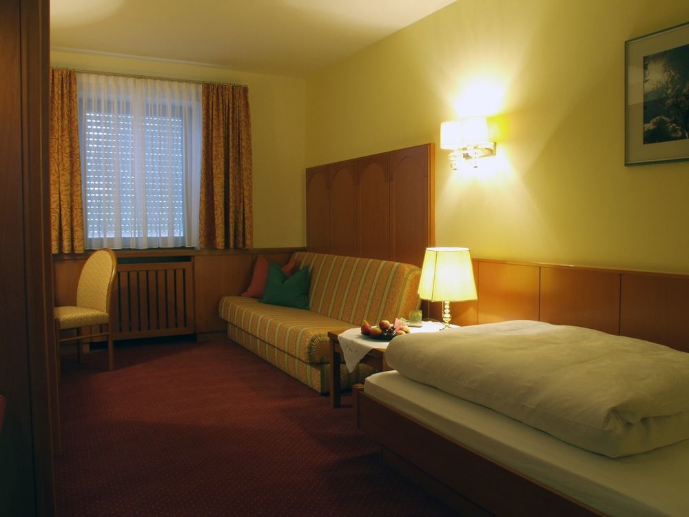 Akzent Hotel Restaurant Altdorfer Hof Вайнгартен Екстериор снимка