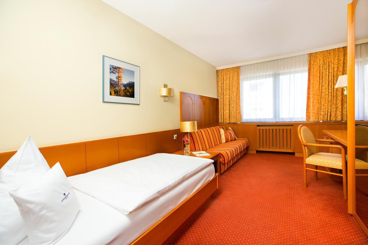 Akzent Hotel Restaurant Altdorfer Hof Вайнгартен Екстериор снимка